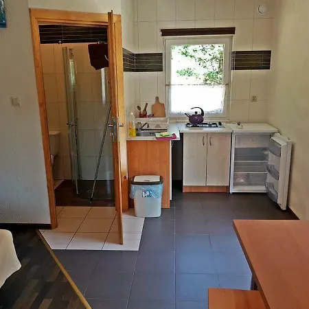 Pokojekajaki Dd בית אירוח סבורנגאצ'יה